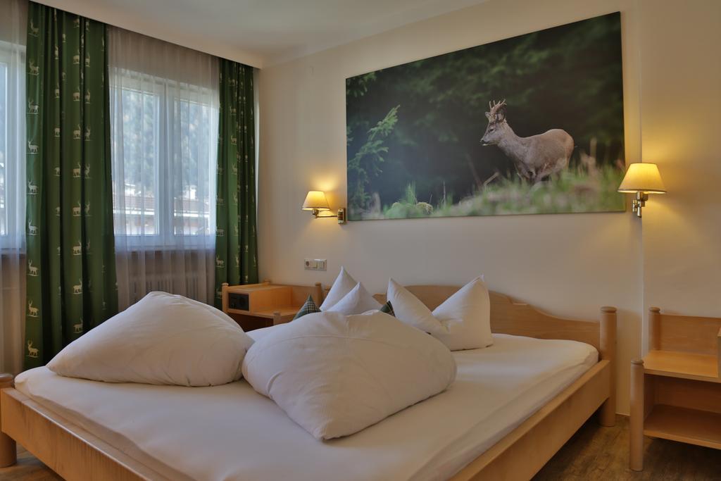 Pension Gletscherblick Fulpmes Zimmer foto